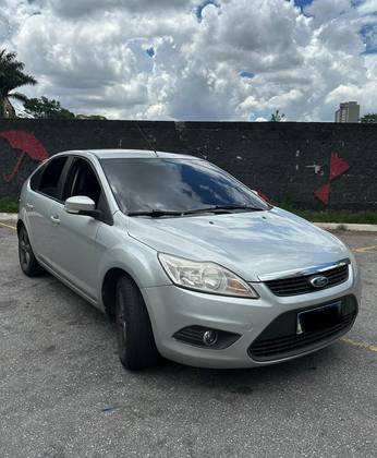 FORD FOCUS 2.0 GLX 16V FLEX 4P MANUAL FORD FOCUS 2.0 GLX 16V FLEX 4P MANUAL
